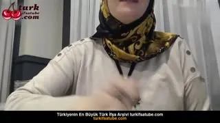 Türbanlı Bayan Yakın Çekim Sakso Yapar