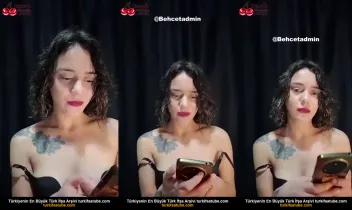 Sude Çıplak Görünüme Devam Ediyor