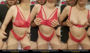 Ecem Berkay Üvey Kardeşinin Göğsünü Avuçladı