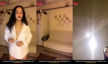 Sıkınan Büyük Götlü Bayan Gömlekle Yayında